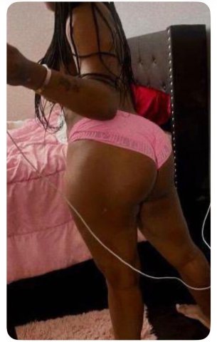Chocolate Goddess (25) — Outcall Only - 1
