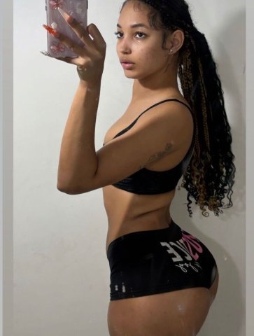 Queens Female Escort — In-call sessions (no deposits, cash & mobile money) - 1