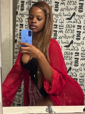 New Orleans Female Escort — Outcalls & cards only (throat-focused) - 1