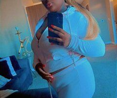 Mankato escorts - Strawberry — Curvy, Classy Female Escort in North Mankato