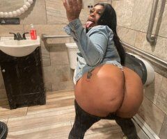 Staten Island escorts - Staten Island NY MILF Female Escort — Incall only