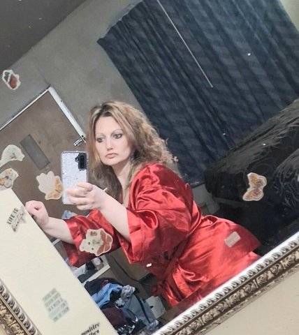 West Little Rock 39-Year-Old Female Escort — Curvy body & thick/fat-ass vibe - 1