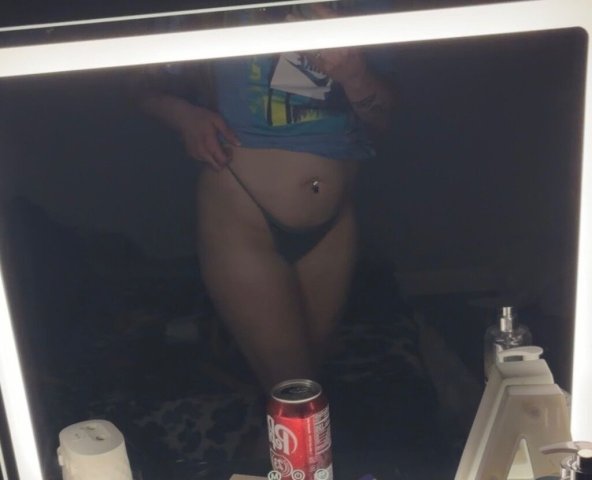 Texarkana Female Escort — Petite/Curvy Service - 1