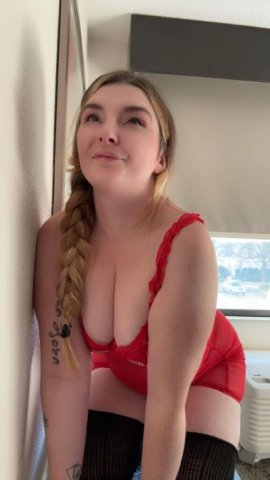  Irish Beauty 28 in Florence, SC — Green Eyes & Curvy Adult Services - 1