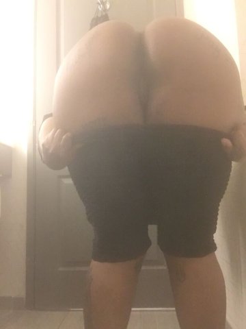 Las Vegas Female Escort — bouncy butt oil, backshots - 1
