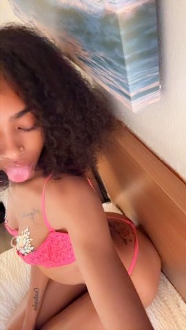 Norfolk Petite Caramel Escort — Body Model, Casino Dates, FaceTime Shows - 1