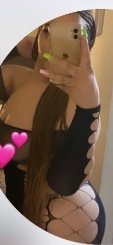In-Call Slim Thick Light-Skin Waterpark — GFE + FT Shows - 1
