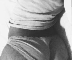 Baton Rouge escorts - Petite darkskin escort with oral services (no bare/no anal)