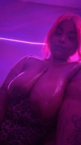 Asheville, NC Female Escort — Kitty with splash zone & no police - 1