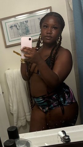 San Fernando Valley Female Escort — In/Out Calls, FT Shows (Deposit Required) - 1