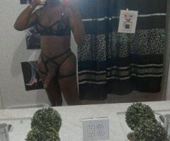 Naturally Hung BBC🍆🌈Tranny thick momma avail for hook up!Dm is Open✅ - Image 4