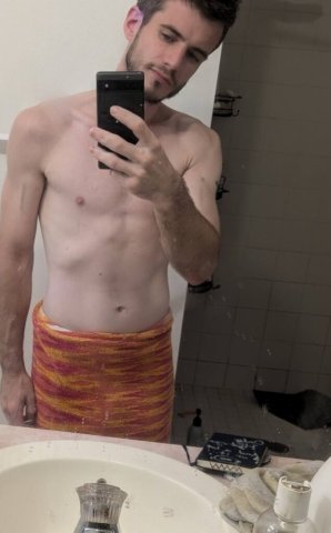 22yo twink. Available NOW! Car play or you host. Im mobile - 1