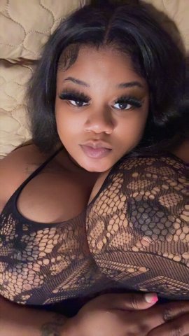 Chicago BBW Female Escort — Princess for Fun Mouth & Curves - 1