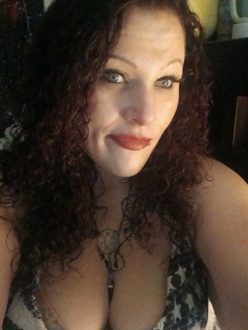 Portland/Gresham Female Escort — Incall & Outcall (Scarlett) - 1