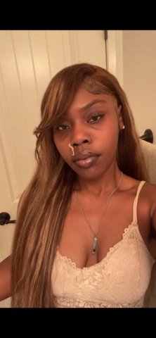 Oakland Female Escort — chocolate, thick, in-person fun - 1