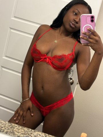 Petite Chocolate Girl (21) — Sugar Baby Service, Outcalls/Car Service - 1