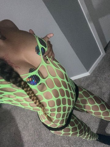 New Girl in Tacoma — Petite, Discreet - 1