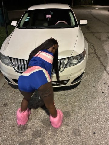 Las Vegas Female Escort — Slim Petite - 1