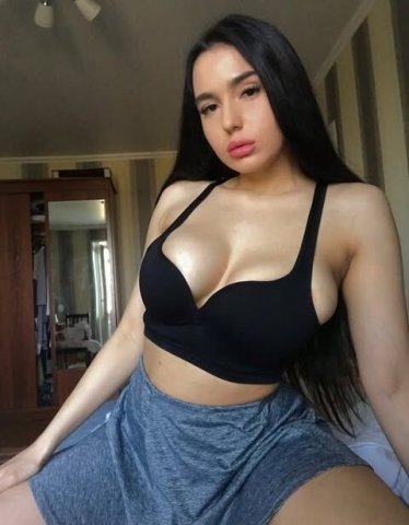 Active Santa Maria Female Escort for Full Body Massage & FaceTime Shows - 1