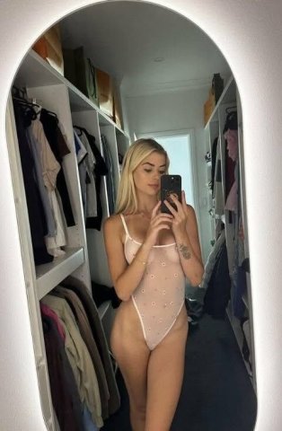 25-Year-Old Female Escort in Bakersfield — Incall, Outcall & Car Date - 1