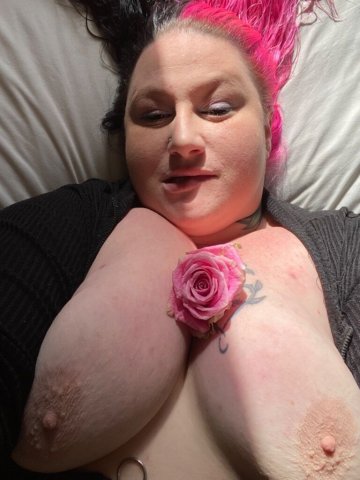 Miss Hoover — Miami Female Escort (Thick Thursdays BJ Special) - 1