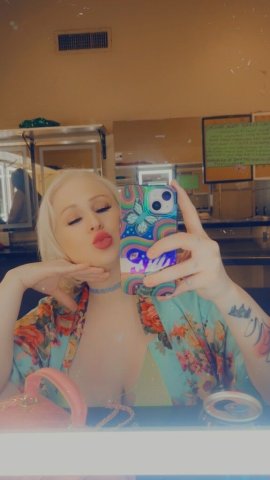 Show Low, AZ Snow Bunny — Ask About Buying Content (Petes Place) - 1