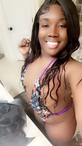 Pensacola Submissive Female Escort — discreet companionship package - 1