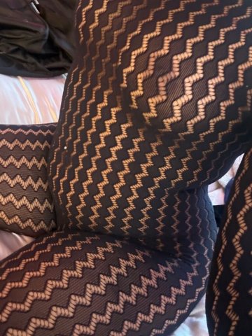 Seattle Bombshell 1HH Special — Incall/Outcall - 1