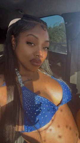 North Bay CA Female Escort — Outcall + CD, Fetish-Friendly - 1