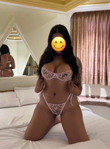Orlando Female Escort — Discreet Romantic Moments - 1
