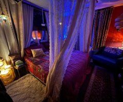 San Antonio escorts - San Antonio Woman Escort for a Quiet Tonight Exhale (Discreet, Soft Conversation)