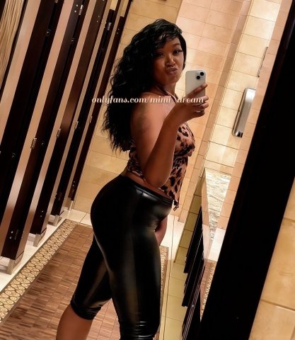 Concord Female Escort — Outcall in the East Bay (soft, warm sessions) - 1