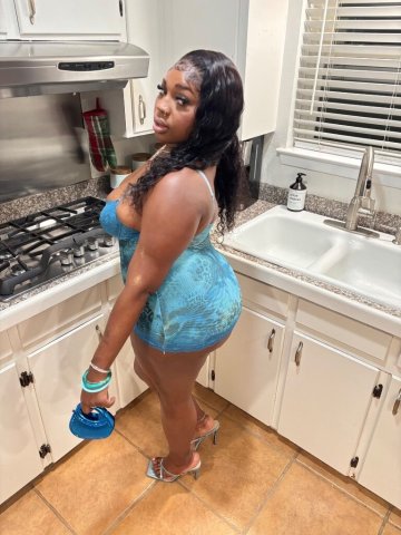 North Mississippi Female Escort — Sloppy Head & Deepthroat - 1