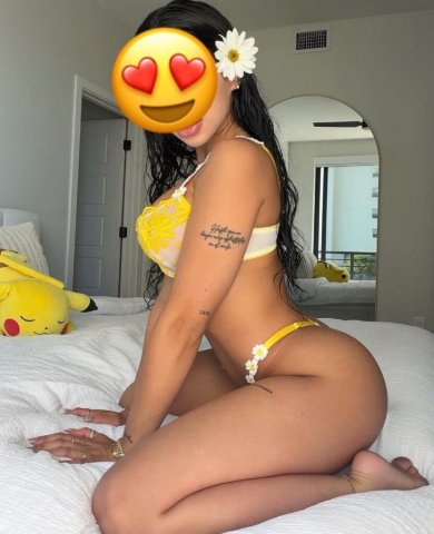 Latina independiente — full service amor (Colombiana) - 1