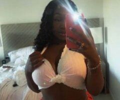 Queens escorts - Queens Female Escort — Chocolate Treat Service