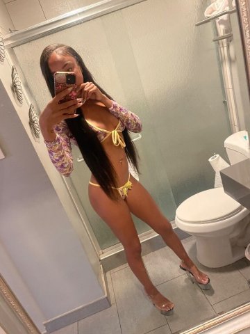 Cinnamon (Petite) — East Bay Head Doctor Escort for Incalls, Outcalls & Multi-Hour - 1