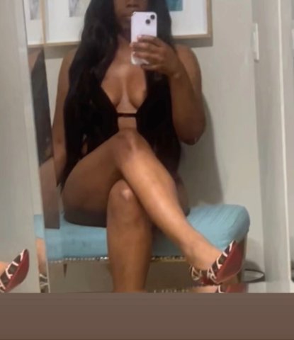 Youngstown Escort — Outcalls Only, 5'7" 135lbs - 1