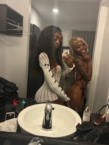 Tink (5'2 petite) outcall date — upscale gentlemen only, two girl - 1