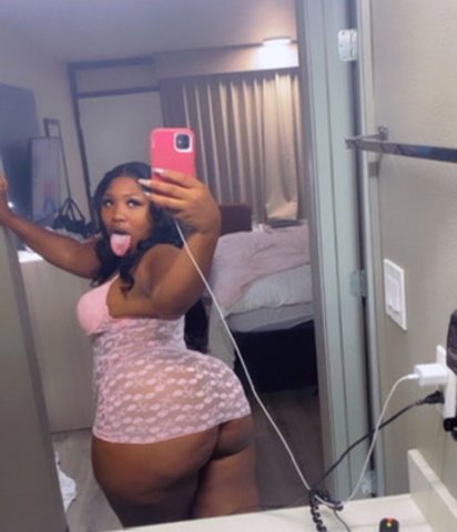 Jackson, MS Outcalls Only Female Escort — Throat-Focused Sessions - 1