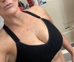 Bloomington escorts - Saturday Night Specials — Bloomington Female Escort