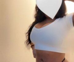 Pretty, polished women — discreet escort in Everett, WA - Image 3