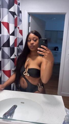 Oakland/East Bay Female Escort — Incall/Outcall - 1