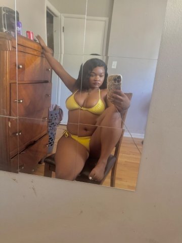 Denver CO Female Escort — Outcalls, Car Dates Only - 1