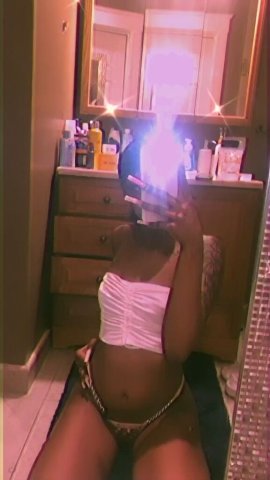 New Face Female Escort in Monterey, CA — Outcalls & CarPlay Only - 1