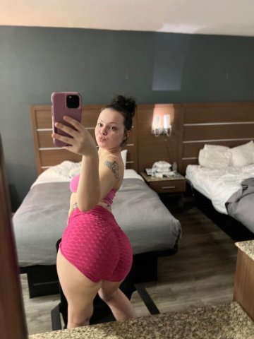 Russian Squirt Queen (22) — Wet & Ready - 1