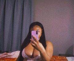 Outcall pleasure — slim thick 5'10 40DD - Image 3