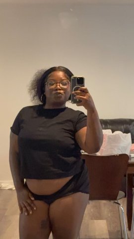 Chicago Female Escort — HR & 2-Girl Specials (Incall/Outcall) - 1