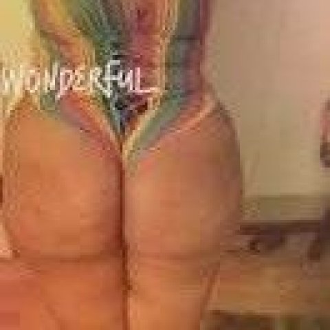 Cleveland Female Escort — Discreet Physical Connection - 1