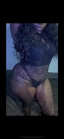 Female Escort in Northwest Connecticut — Outcalls for Men & Couples - 1