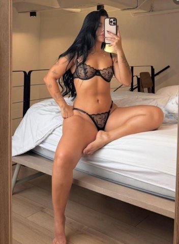 Latina Escort en San Fernando Valley, CA (27) - 1